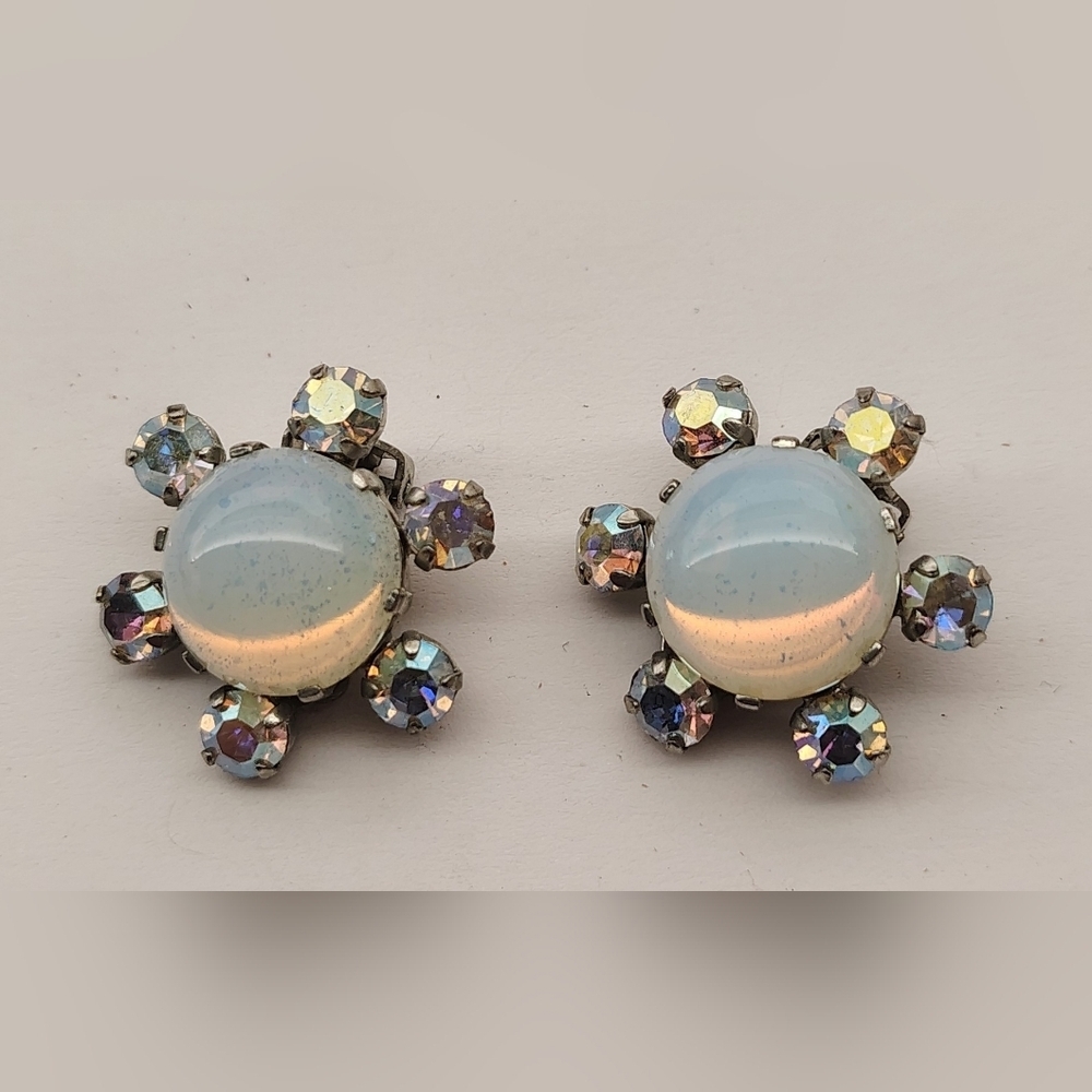 Vintage Clip On Crystal  Rhinstone Earrings Jewelry